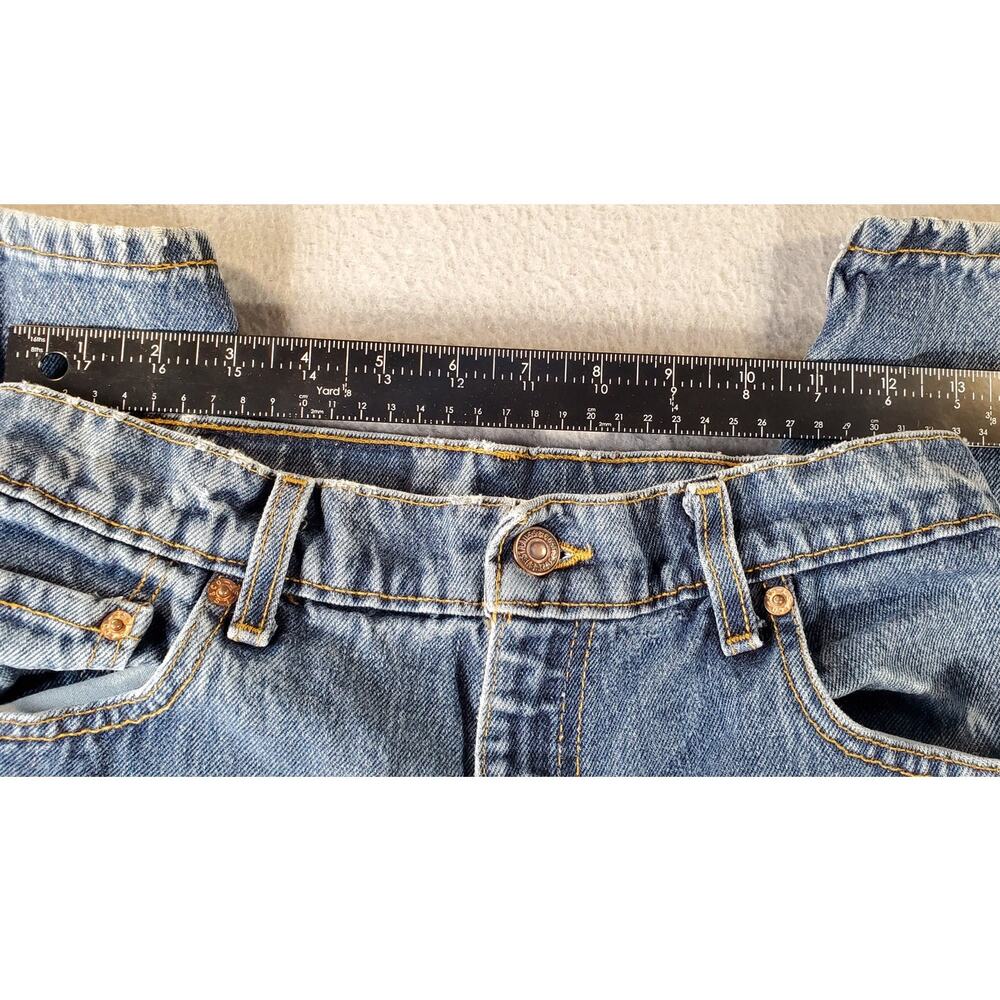Levi’s 551 Relaxed Tapered Jeans Womens 10 Medium Wash Denim made in USA 26x29 - Picture 4 of 8
